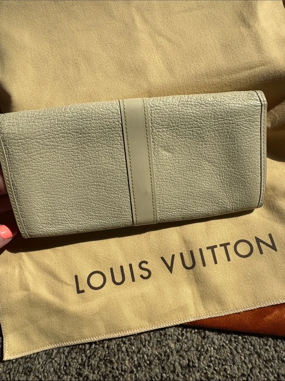 Louis Vuitton Cream Pebbled Leather Wallet with Gold Tone Hardware